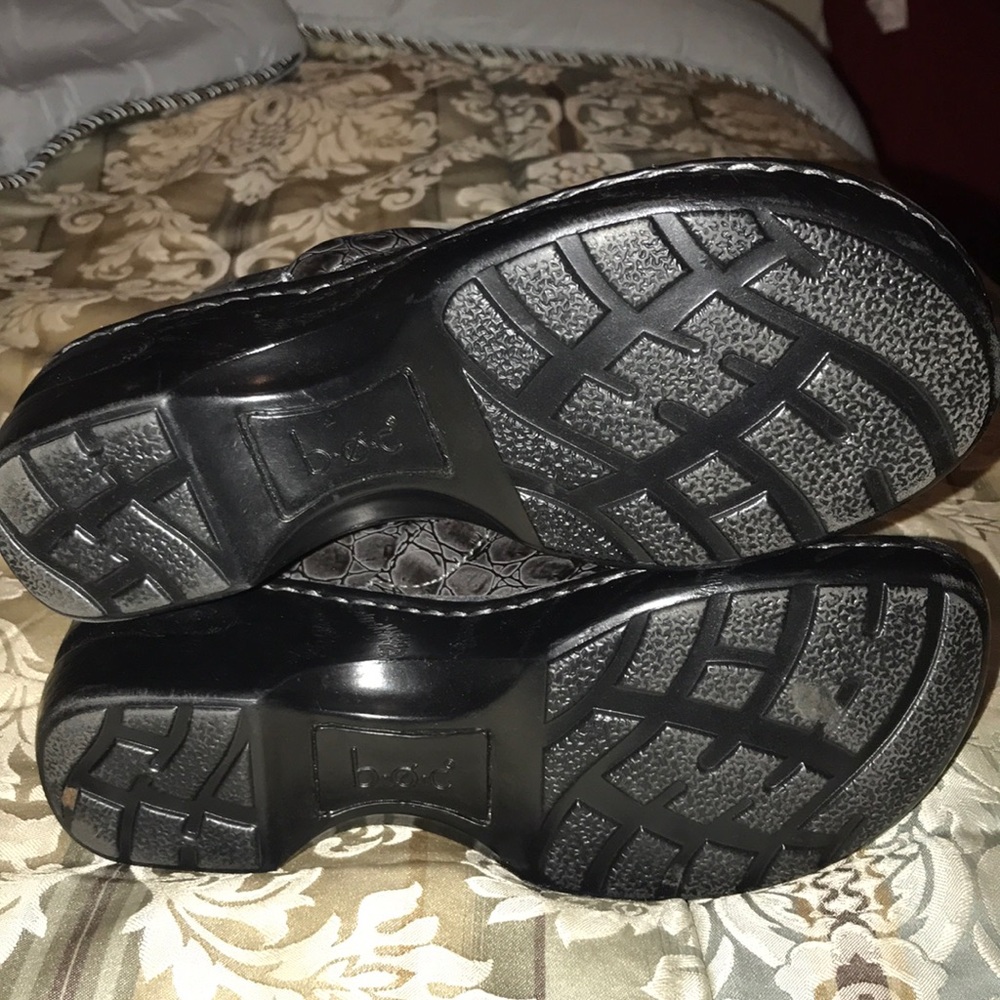 Boc Clogs - image 4